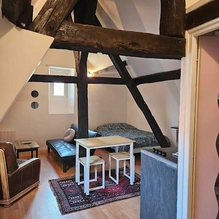 Le Petit Medieval Lejlighed Montluçon Eksteriør billede